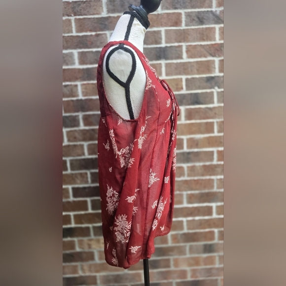 Lily White Burgundy Sleeveless Tie Front Tunic - Picture 5 of 10